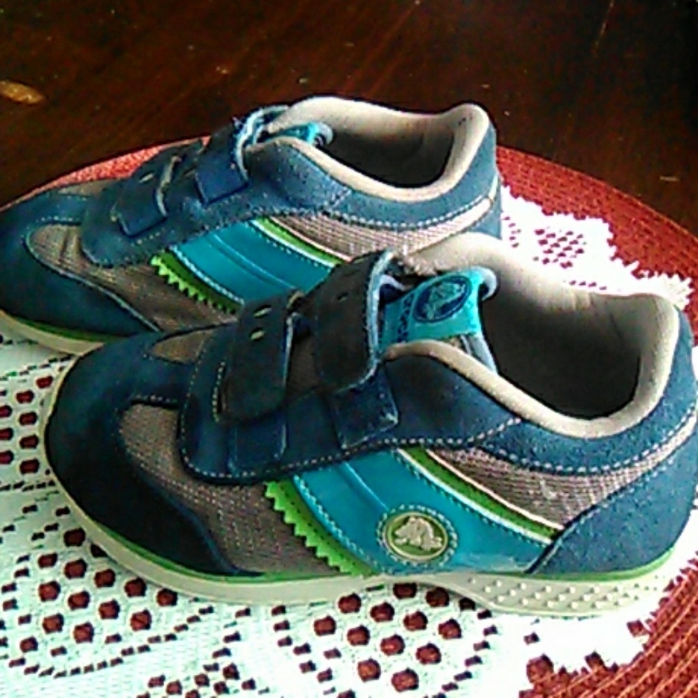 Boys Youth Crocs Sneakers